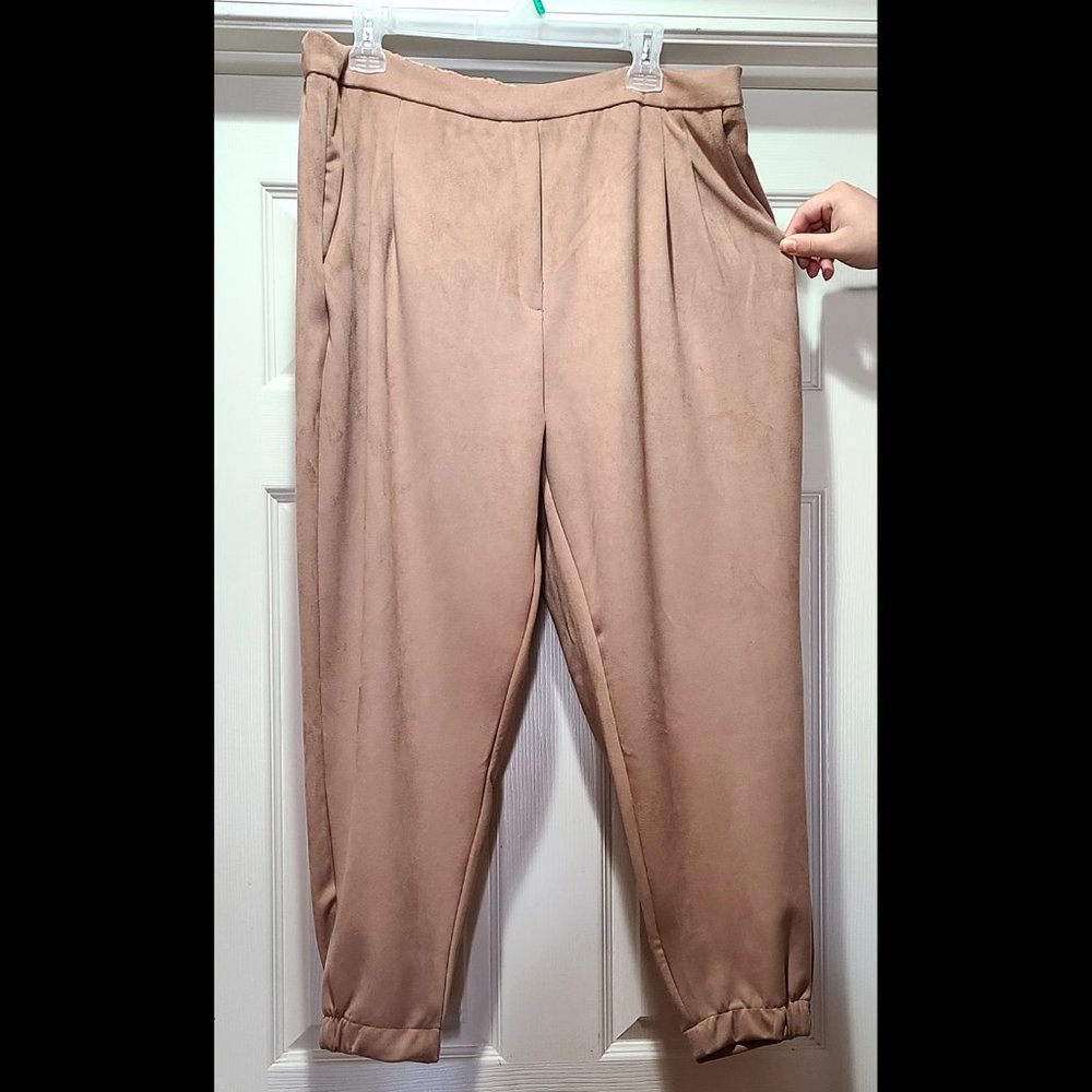 Marste Moscow Pleated Dress Pants